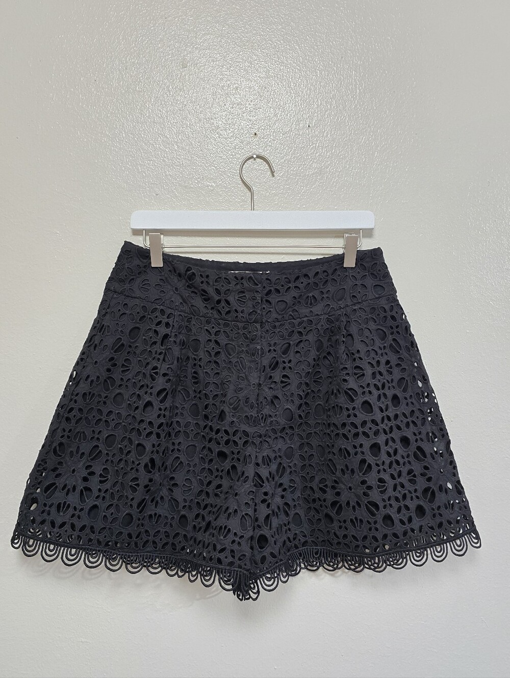 Sachin & Babi Willa Black Laser Cut Shorts Size 10 NWT